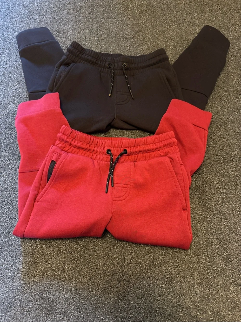 2 Pair Member’s Mark Boys Active Tech Joggers  Black & Burgundy Size 4/5